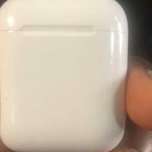 Apple airpods  charging case